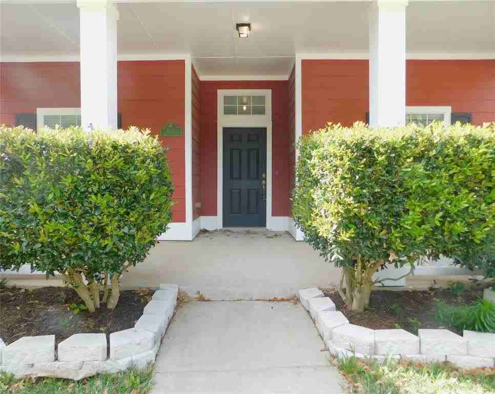 1104 Hayden Ln - Photo 3 of 33