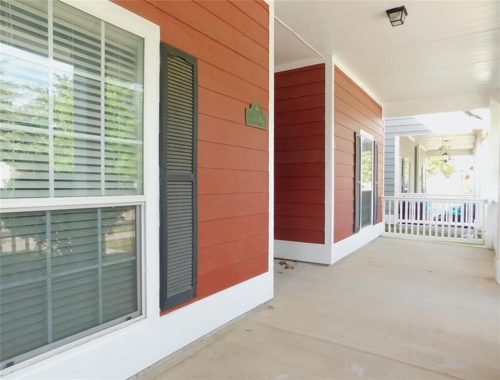 1104 Hayden Ln - Photo 4 of 33