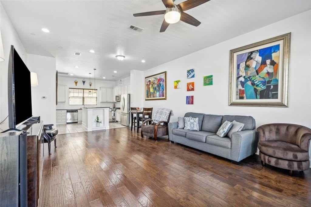 638 Arbol - Photo 6 of 17