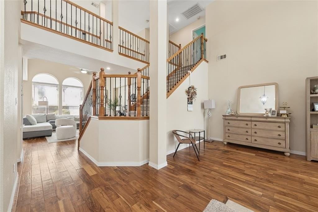 5909 Vineyard Ln - Photo 4 of 24