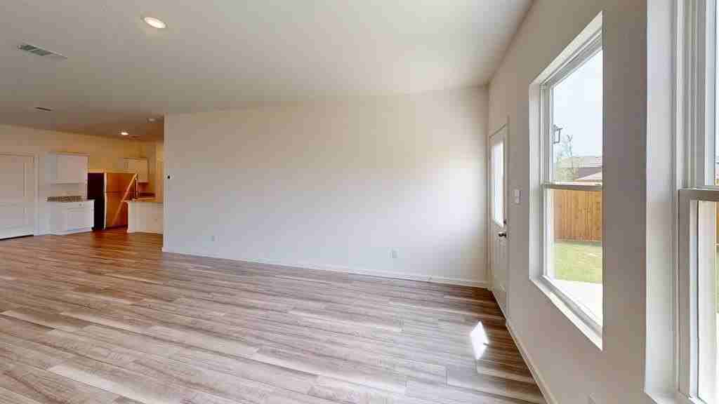 2312 Winthrop Ave - Photo 5 of 22