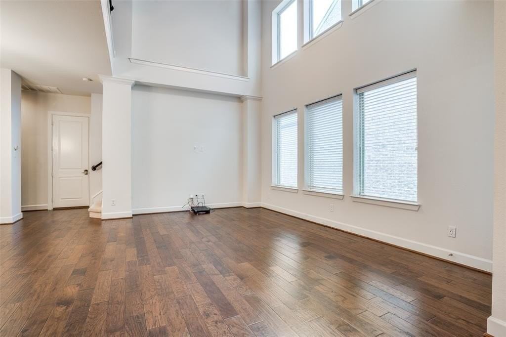 6208 Exeter Ave - Photo 4 of 25