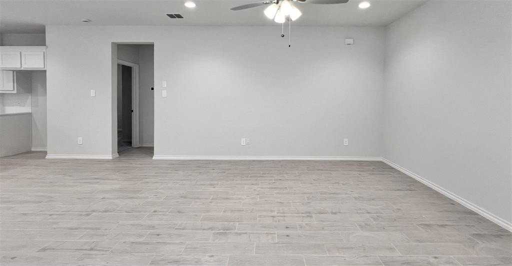 3211 Bedstraw Ln - Photo 7 of 25