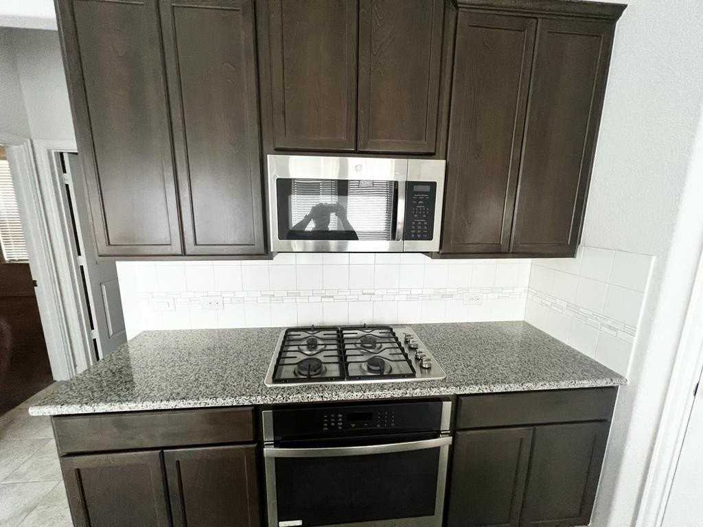 3512 Doramus Dr - Photo 7 of 20