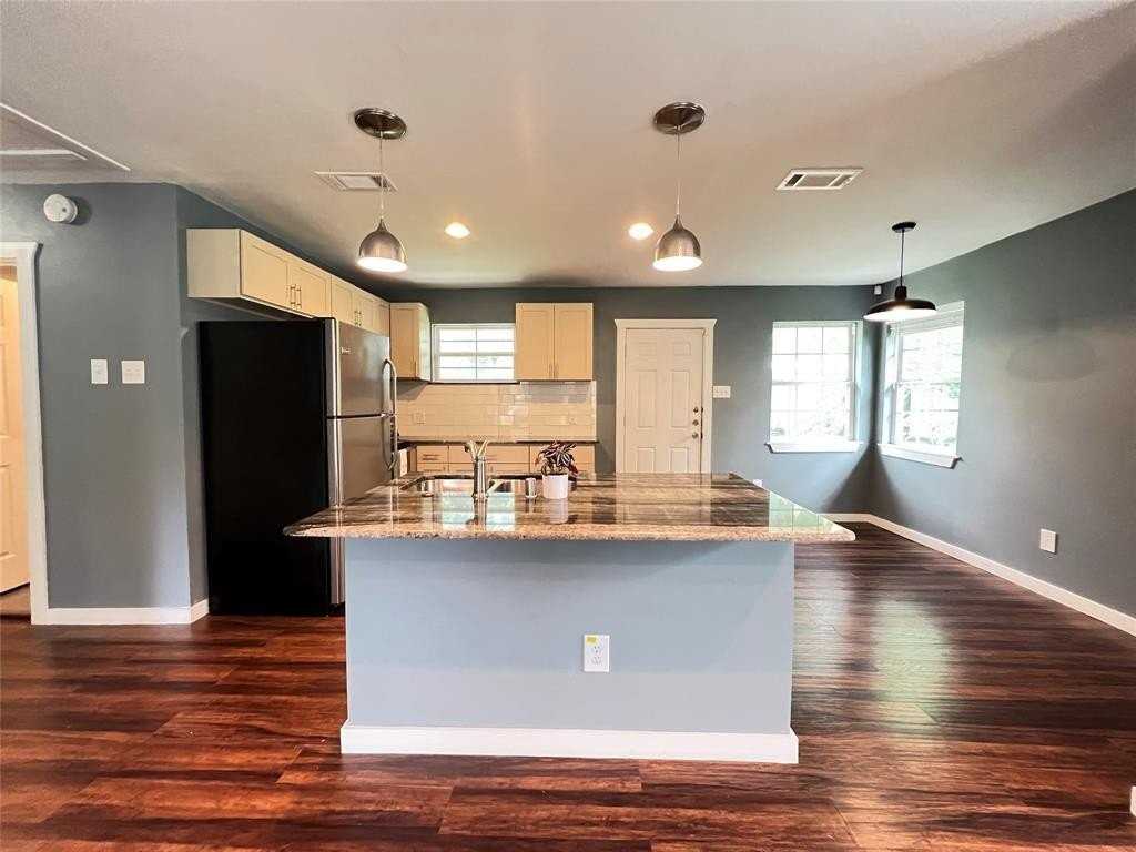 1226 Record Crossing Rd - Photo 4 of 16