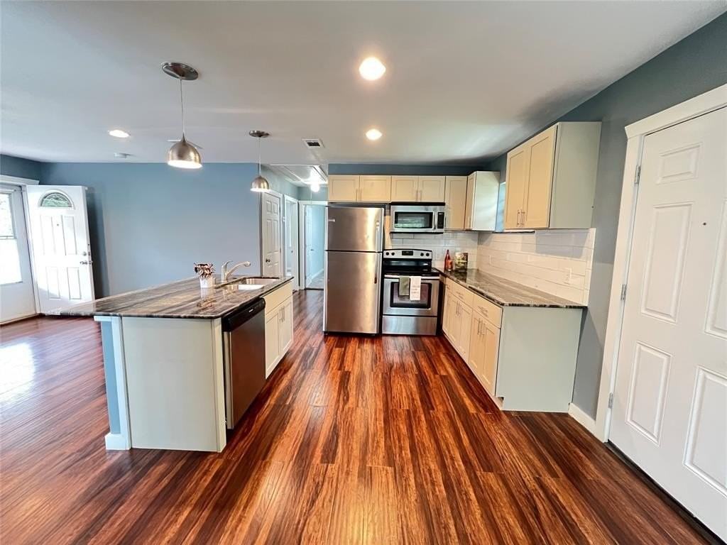 1226 Record Crossing Rd - Photo 5 of 16