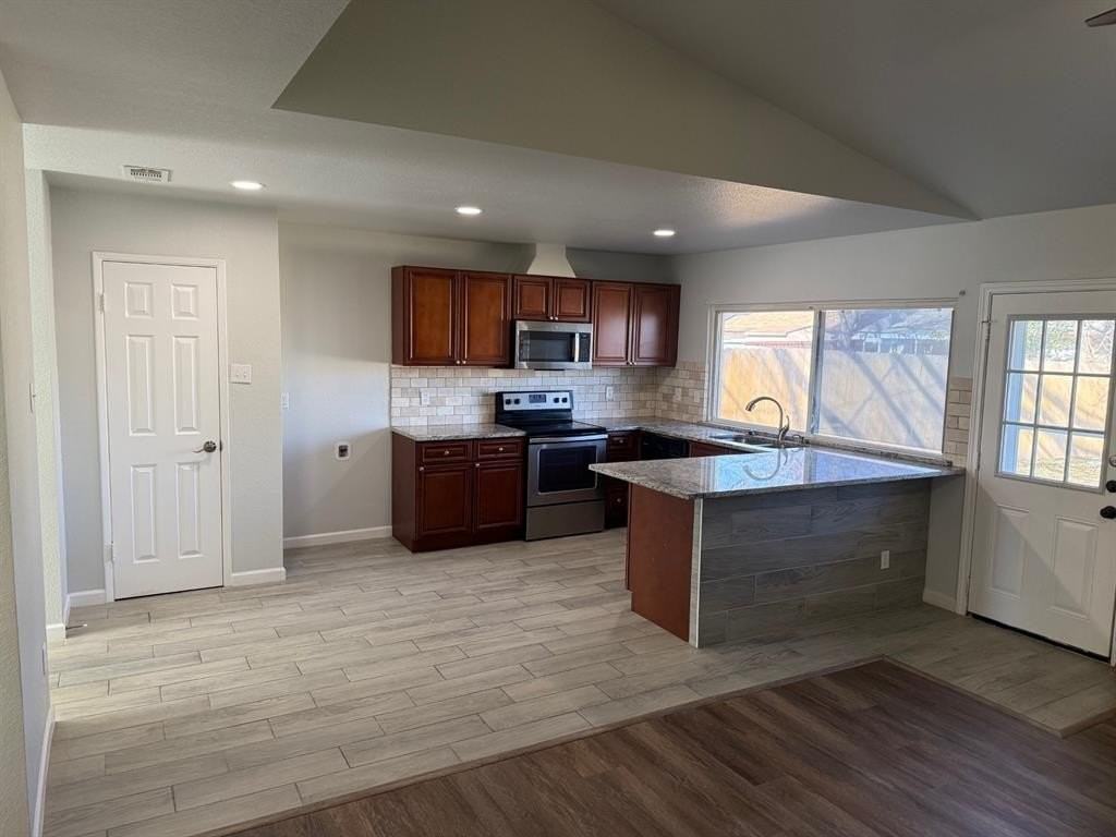 1621 Lorraine Dr - Photo 2 of 9