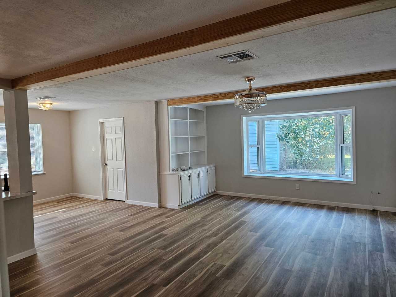 25503 Foxbriar Ln