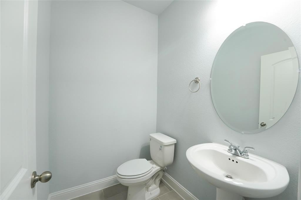 3324 Wildwood Dr - Photo 3 of 28