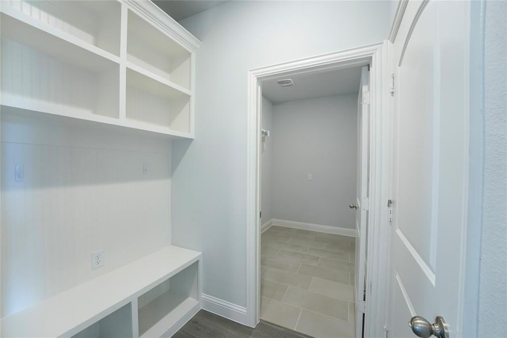 3324 Wildwood Dr - Photo 4 of 28