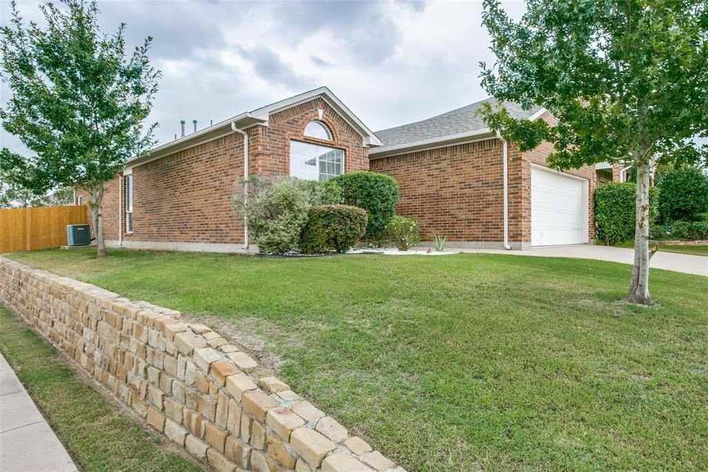 12852 Old Macgregor Ln - Photo 2 of 25