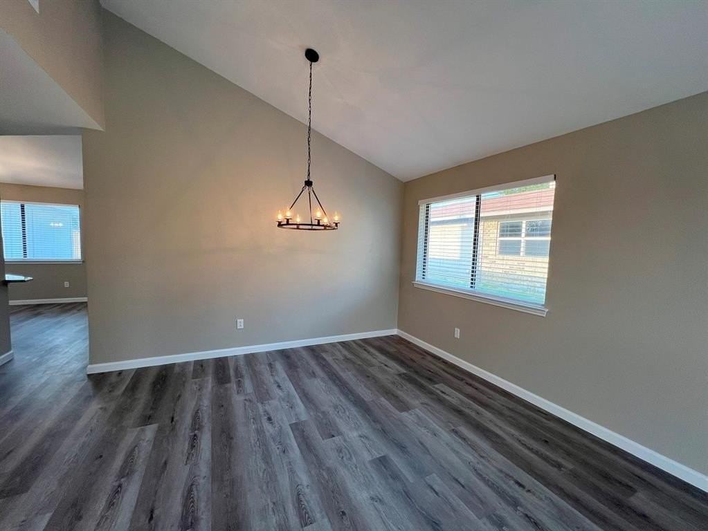 1741 Clarendon Dr - Photo 6 of 25