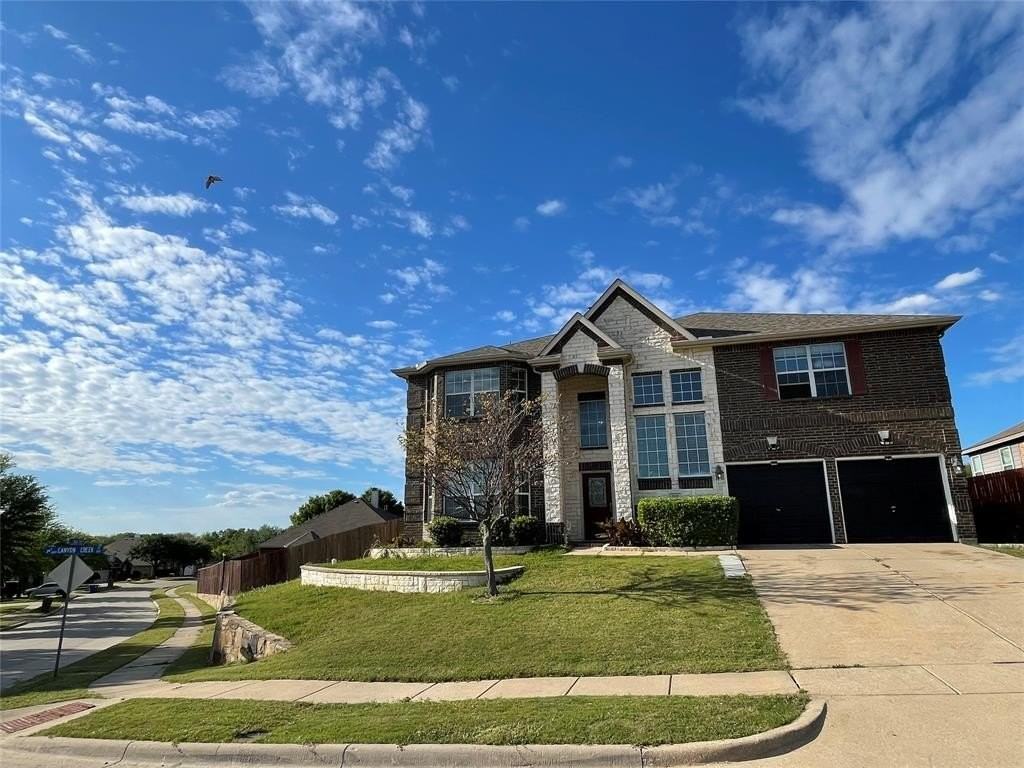 1601 Canyon Creek Ct - Photo 2 of 21