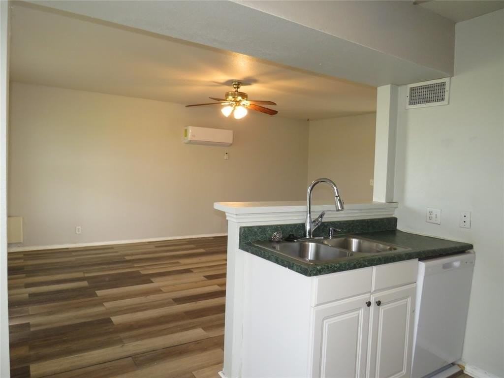 4647 S Bonnie Brae St - Photo 4 of 39