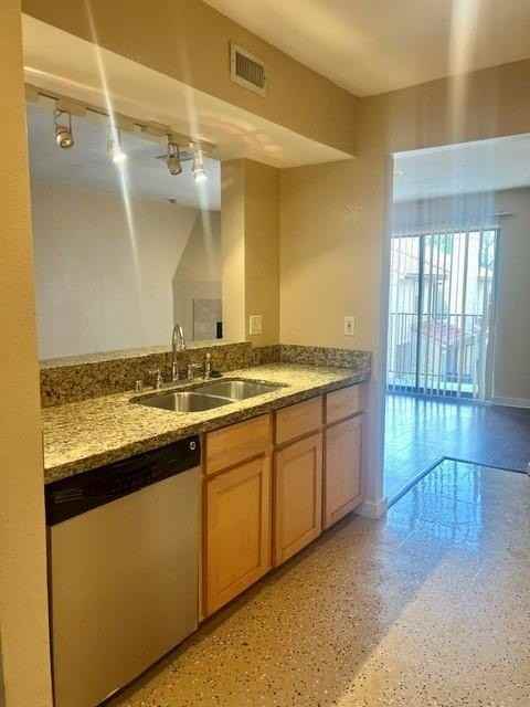 4777 Cedar Springs Rd #7N - Photo 6 of 16