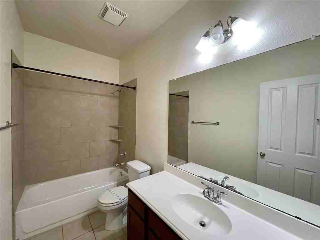 2108 Jasmine Valley Dr - Photo 2 of 8