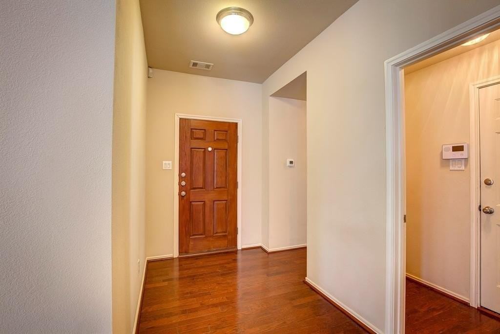 8821 Highland Orchard Dr - Photo 3 of 37