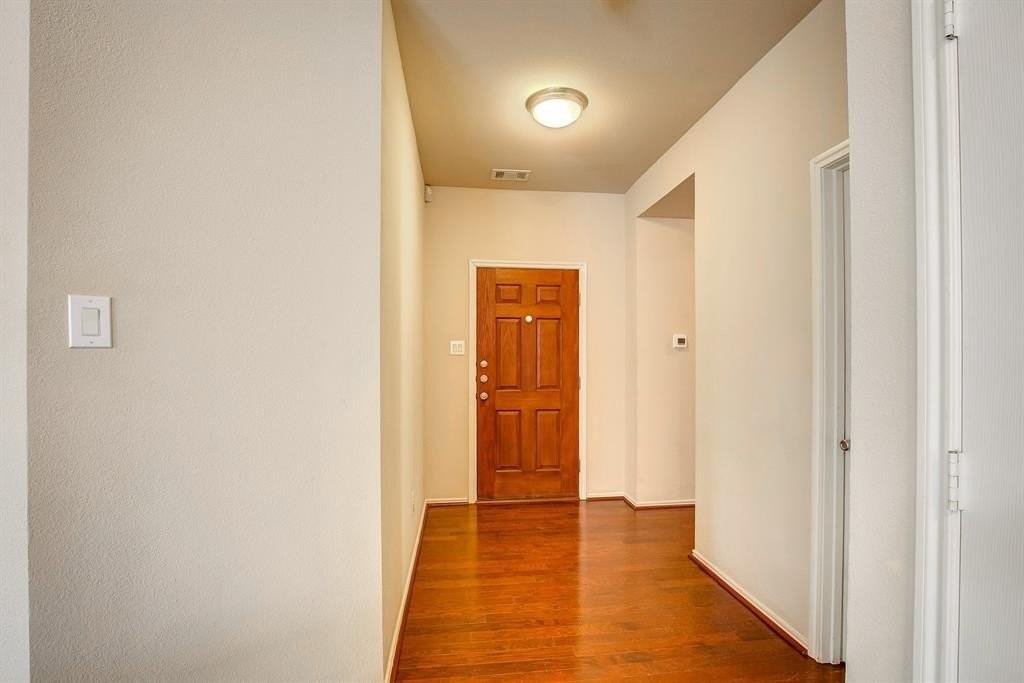 8821 Highland Orchard Dr - Photo 4 of 37