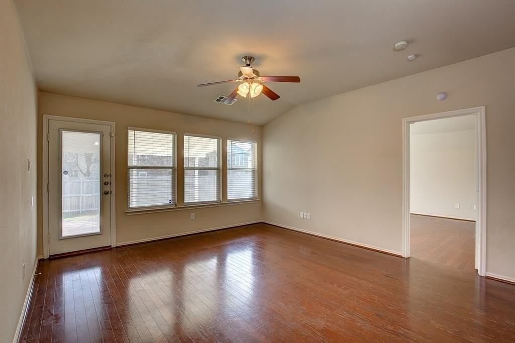 8821 Highland Orchard Dr - Photo 6 of 37