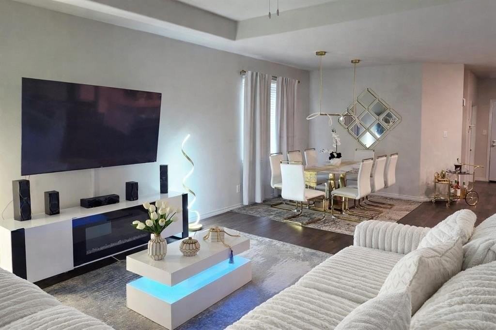 9824 Dynamics Dr - Photo 3 of 17