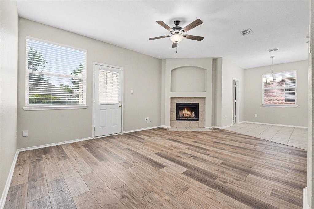 1550 Charleston Dr - Photo 7 of 35