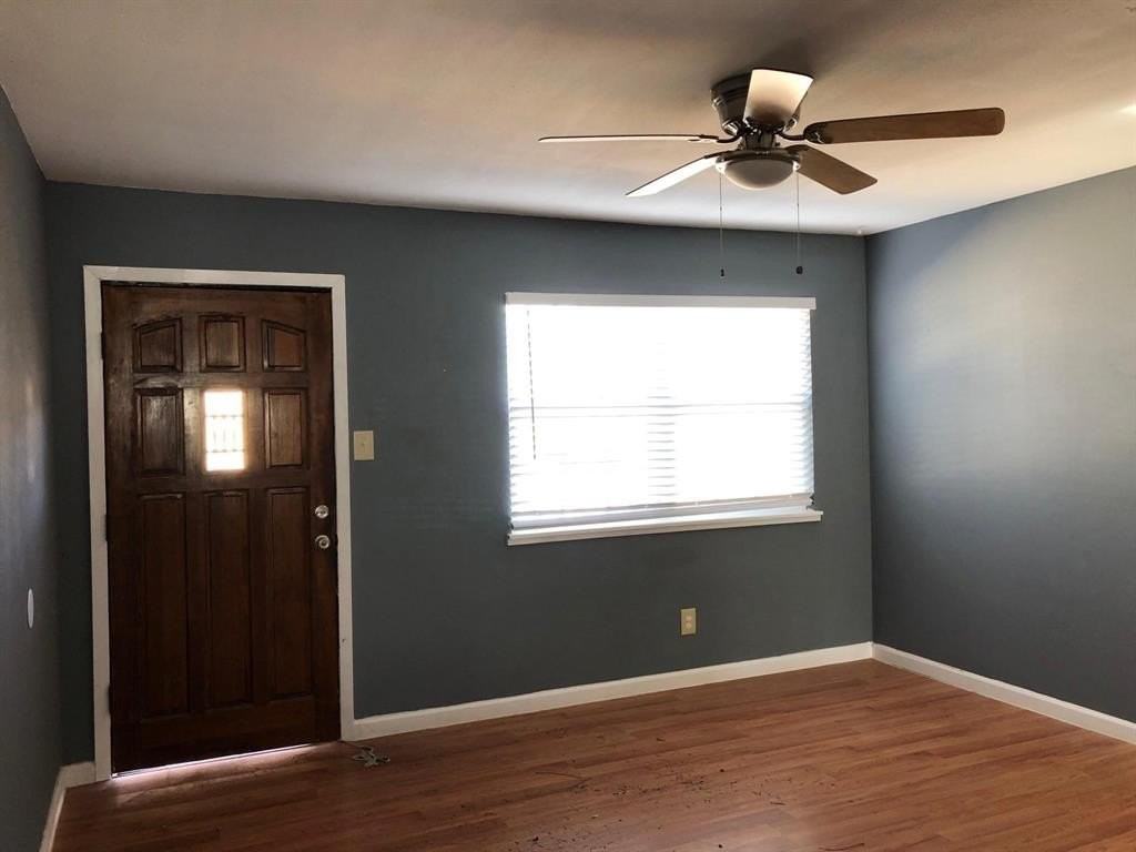 620 E Sears St - Photo 2 of 19