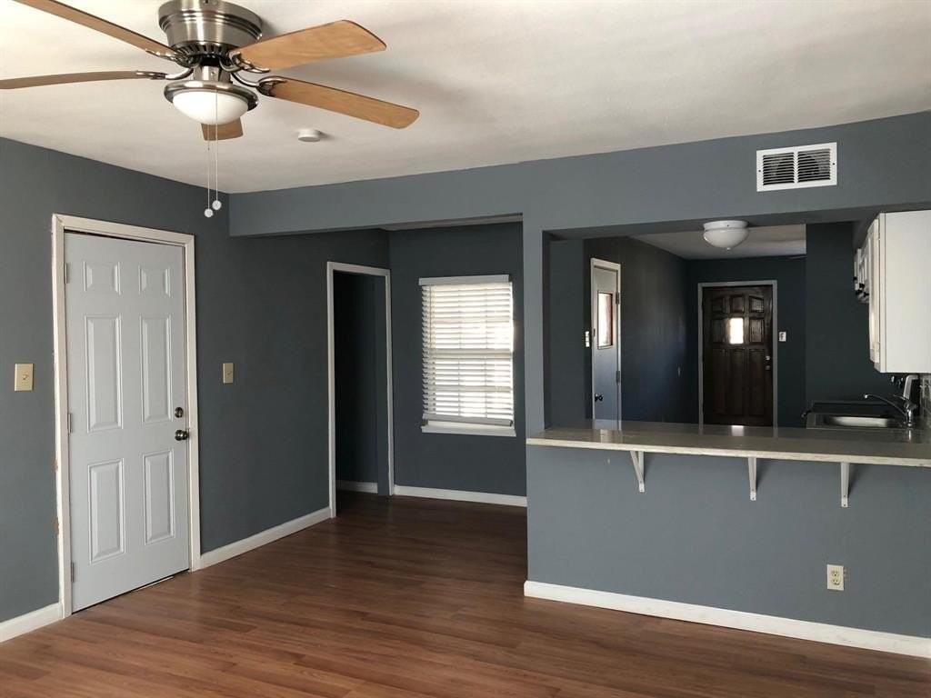 620 E Sears St - Photo 4 of 19