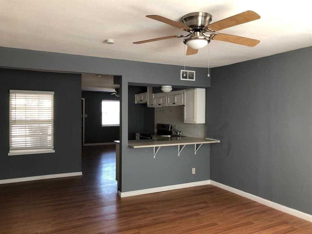 620 E Sears St - Photo 5 of 19