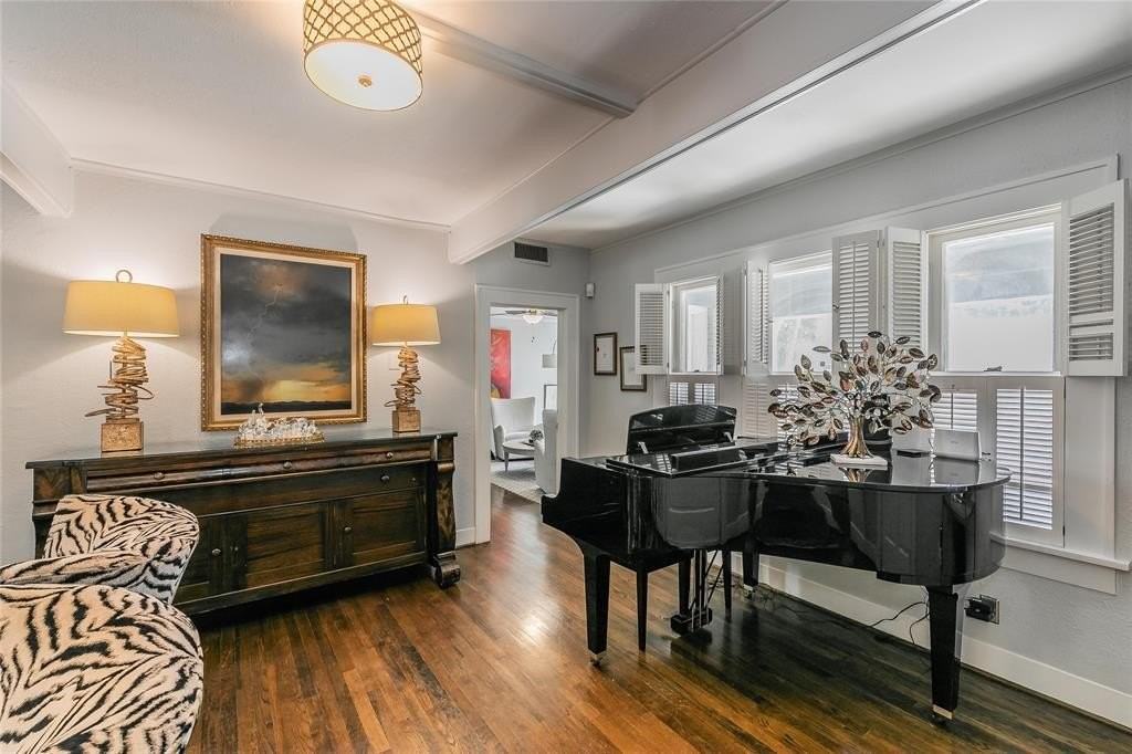 4700 Lafayette Ave - Photo 6 of 40