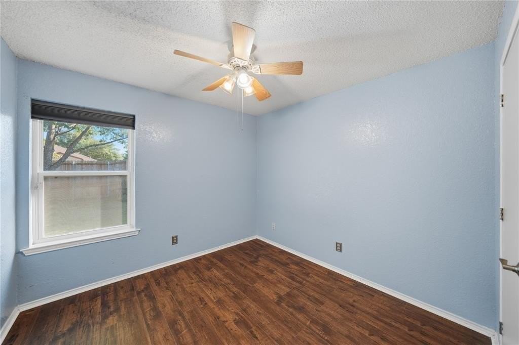 1129 W Hills Ter - Photo 6 of 33