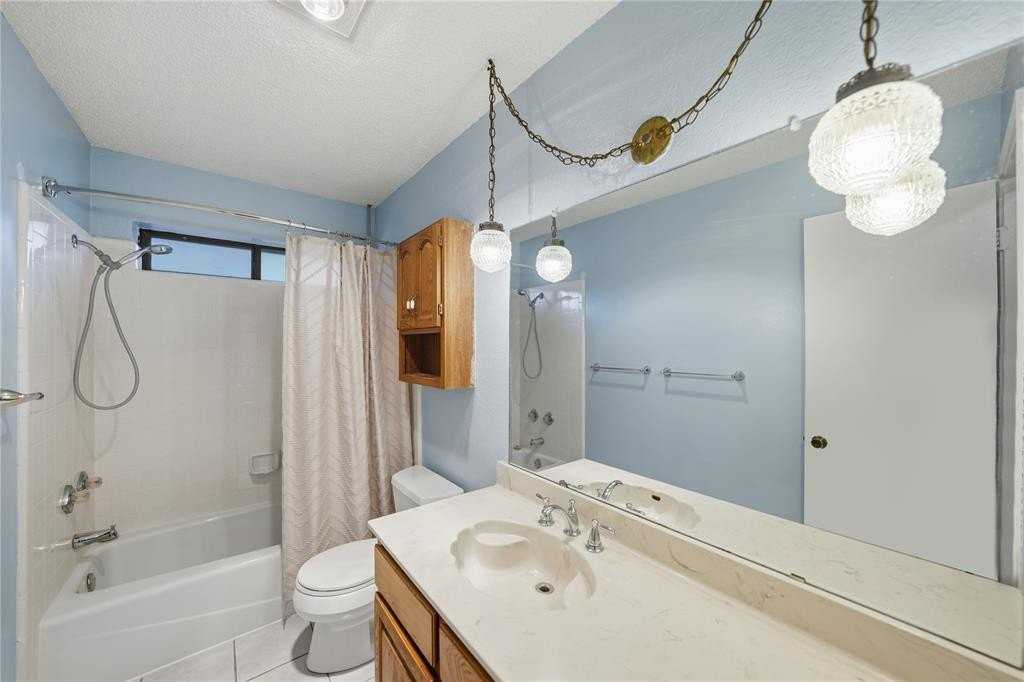 1129 W Hills Ter - Photo 7 of 33