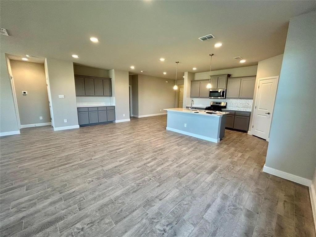 16012 Bronte Ln - Photo 3 of 22