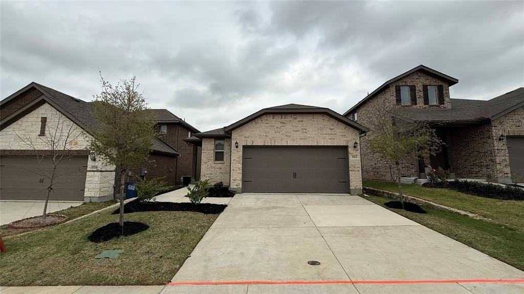 3112 Yellow Pine Dr