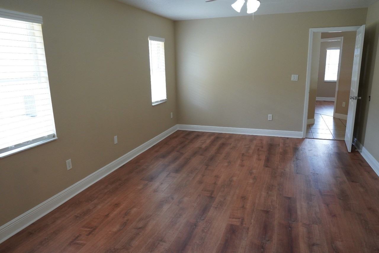 2808 Boulder Ct - Photo 5 of 12