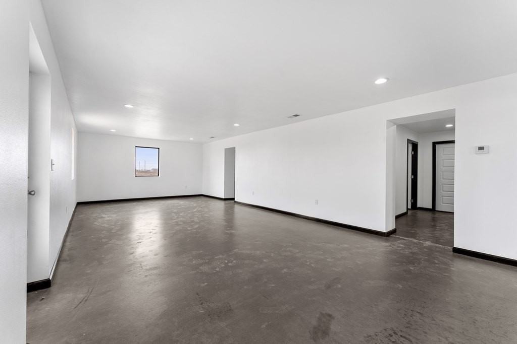 1857 N Fortune 500 - Photo 2 of 27