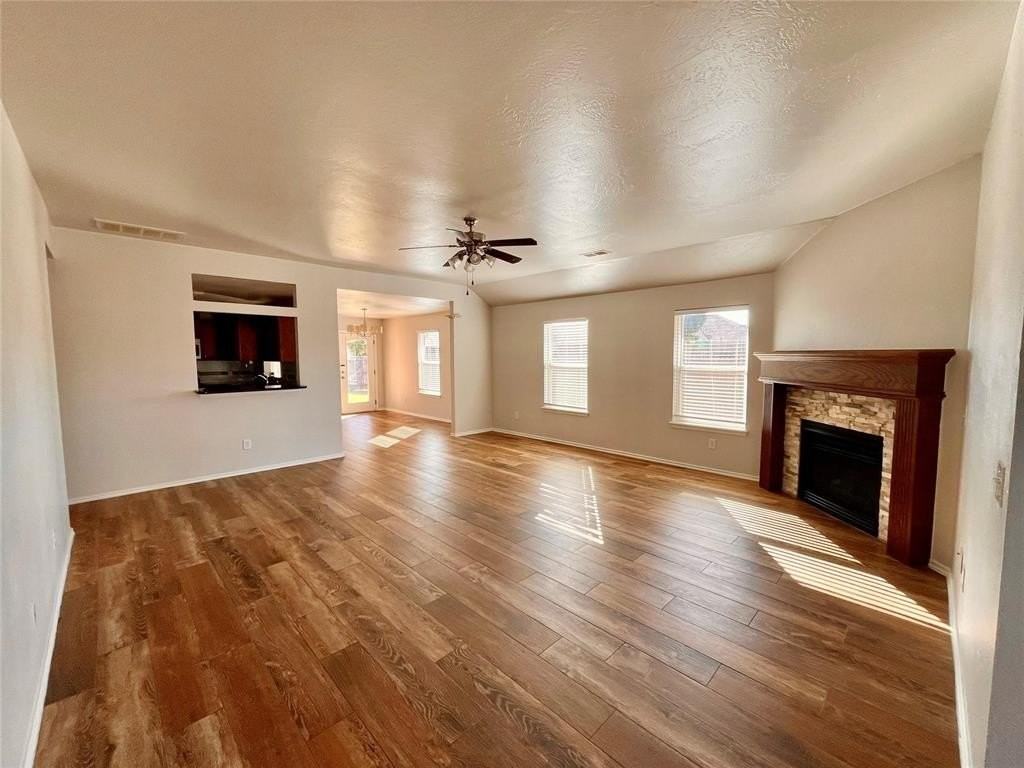 17700 Black Hawk Cir - Photo 7 of 36