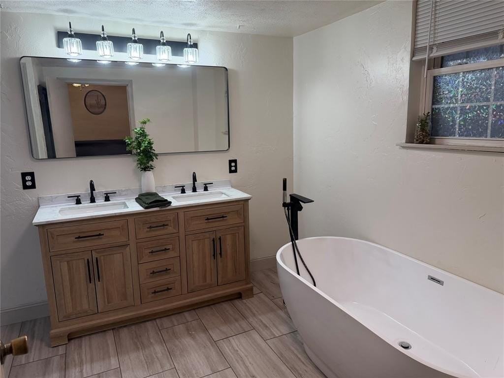 408 S 5th St - Photo 4 of 21