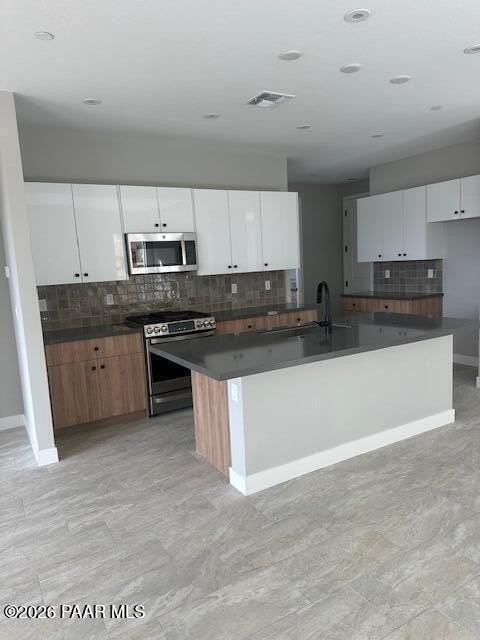 1340 Rockwood Dr - Photo 2 of 30