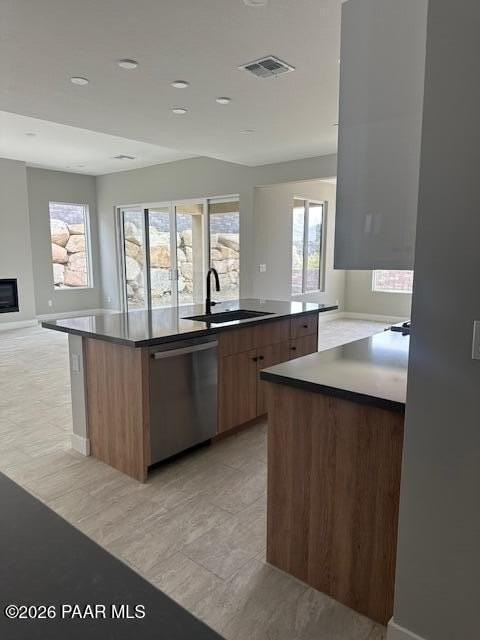 1340 Rockwood Dr - Photo 5 of 30