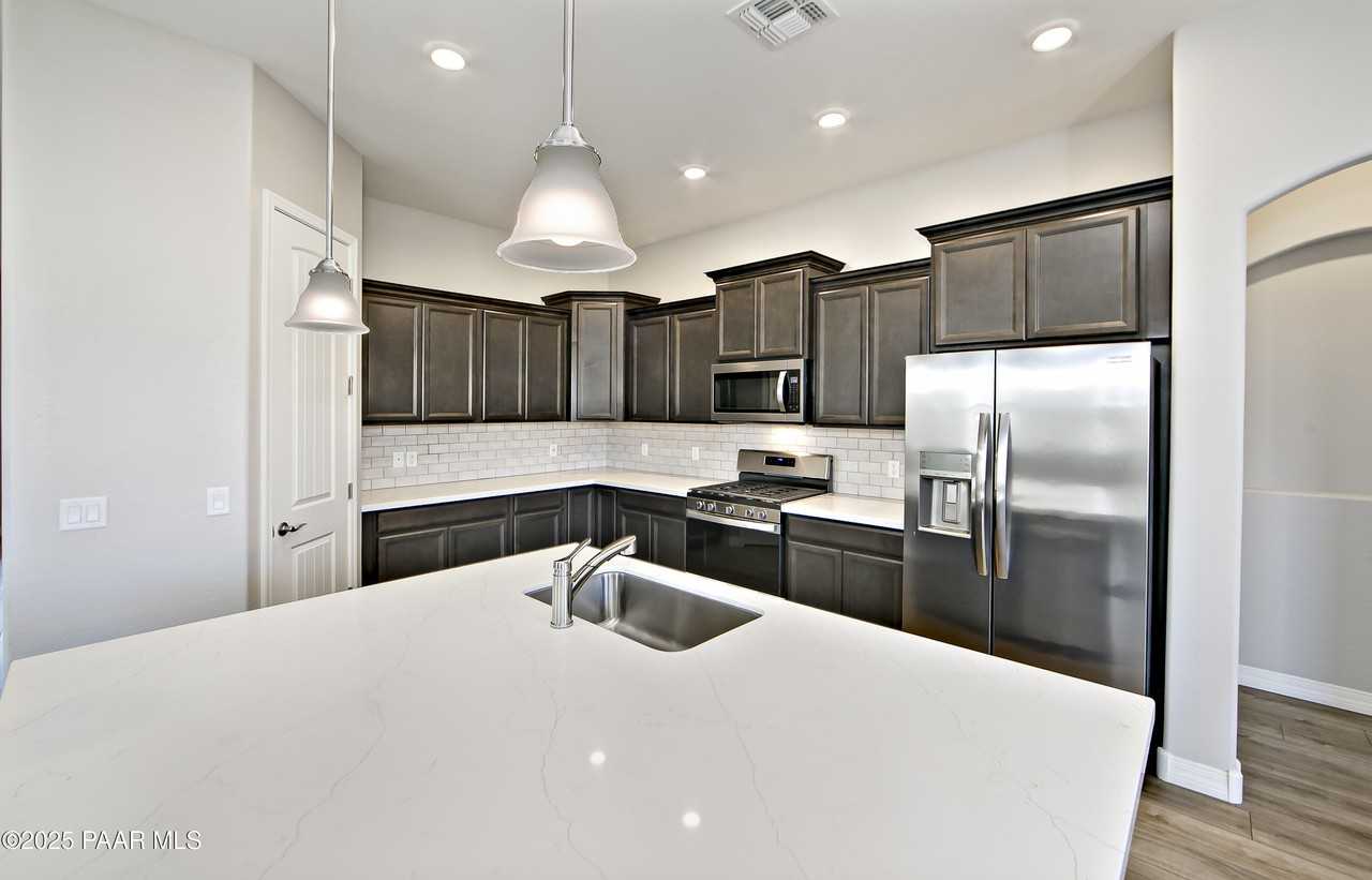 6236 E Stafford St - Photo 4 of 45