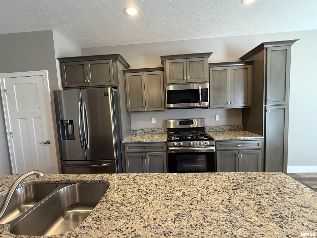 4511 Castle Pines Dr - Photo 5 of 22