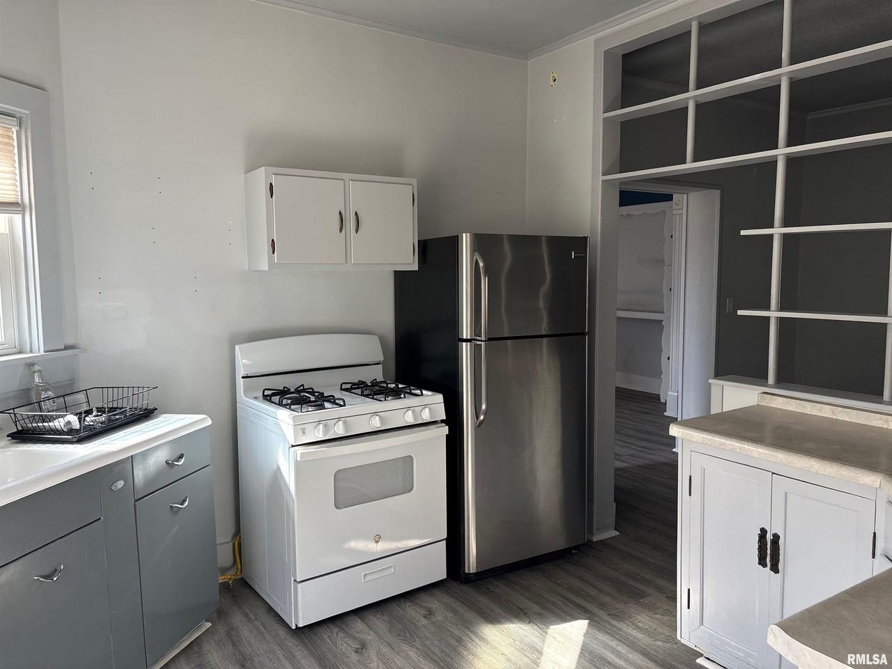 901 Ne Glen Oak Ave Unit 2 - Photo 6 of 19