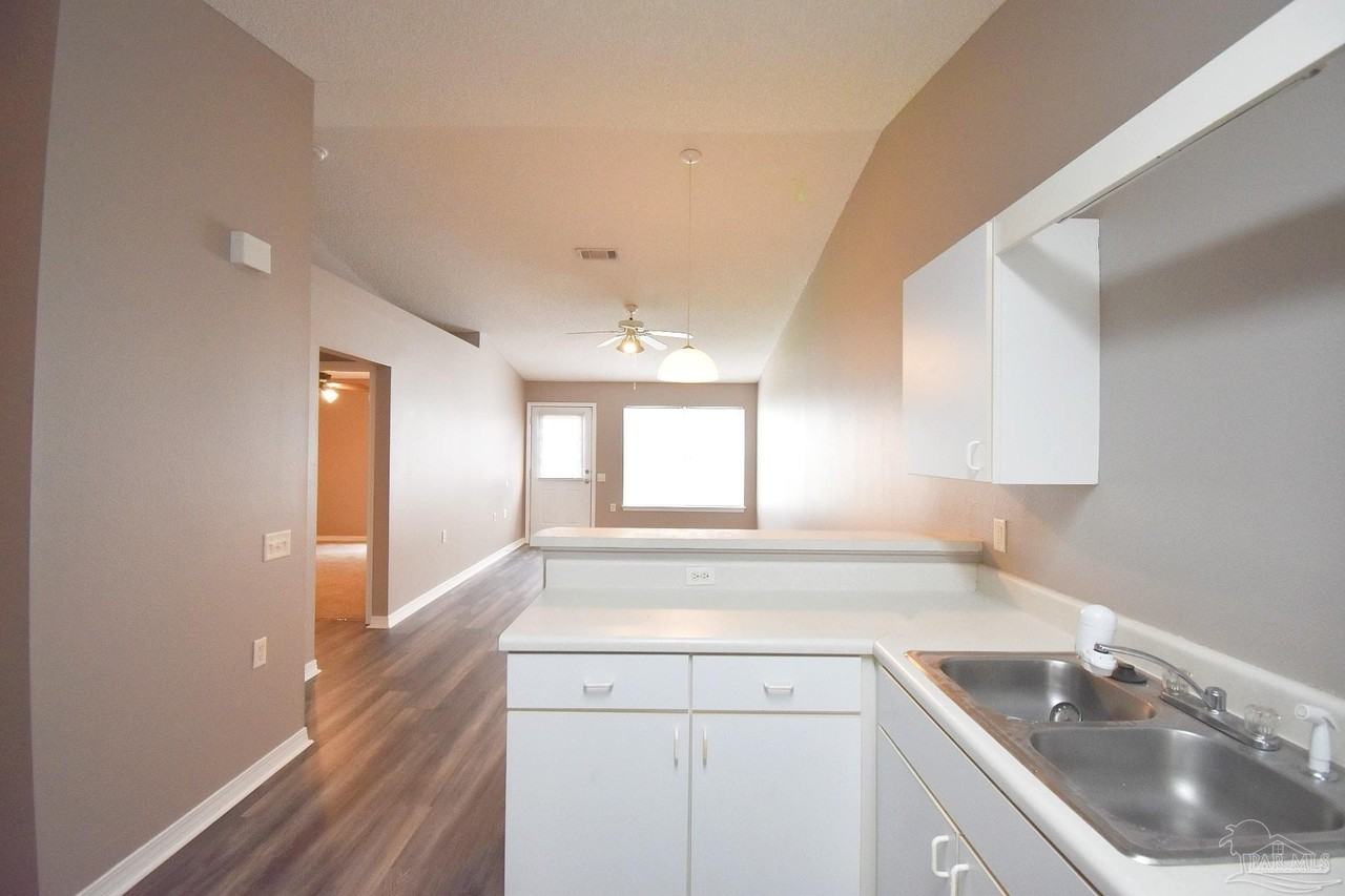 309 Loveland Cir - Photo 5 of 15