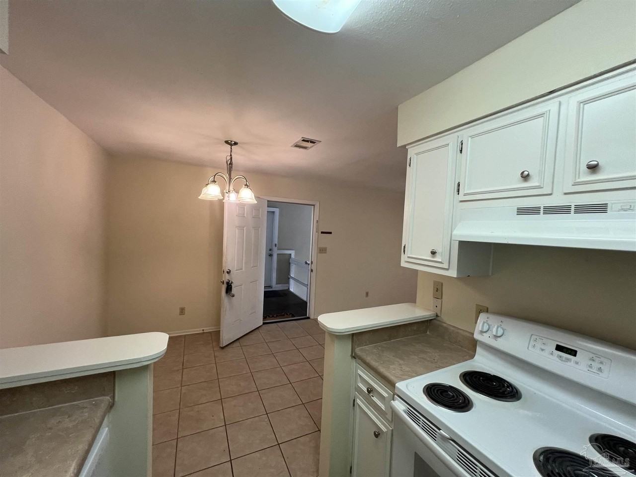 9467 Sunnehanna Blvd - Photo 4 of 18