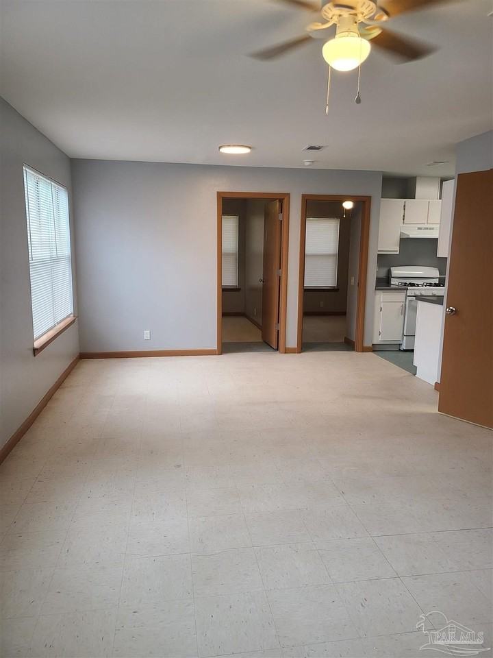 457 S L St Unit B - Photo 2 of 11