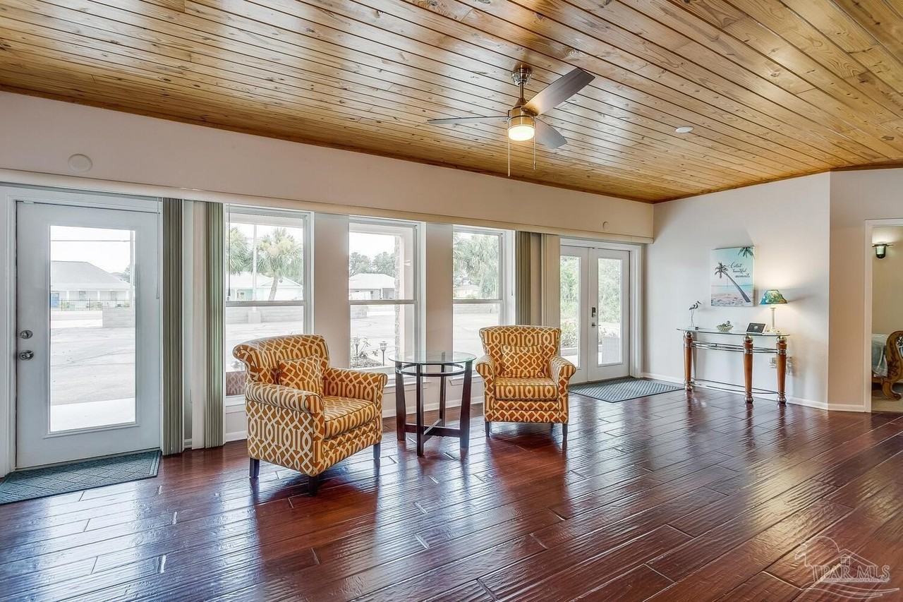 11710 Gulf Beach Hwy - Photo 4 of 22