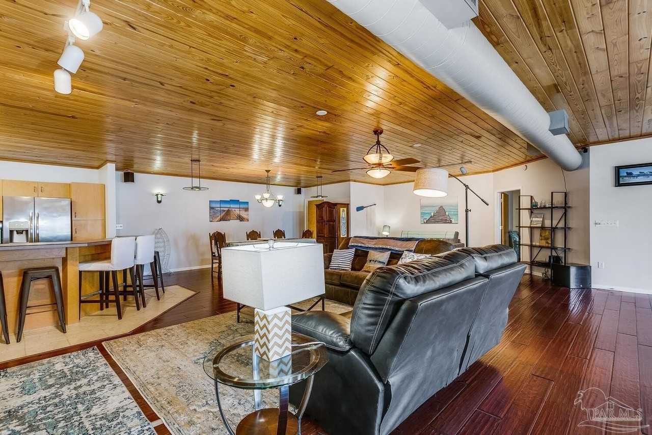 11710 Gulf Beach Hwy - Photo 5 of 22