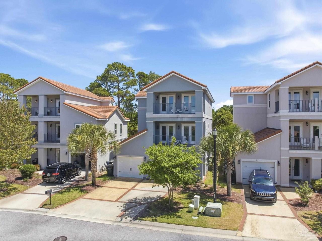 7967 Double Gate Dr - Photo 3 of 45