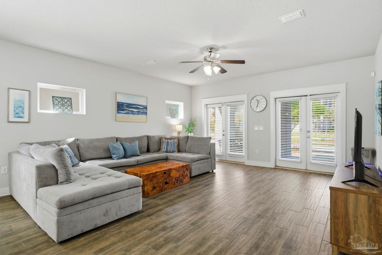 7967 Double Gate Dr - Photo 5 of 45