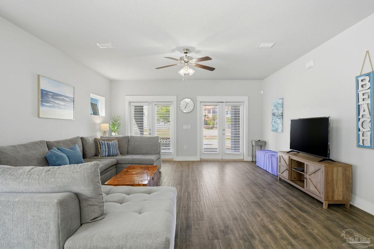 7967 Double Gate Dr - Photo 6 of 45